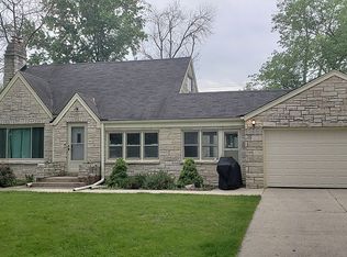 2335 S Lombardy Ln, New Berlin, WI