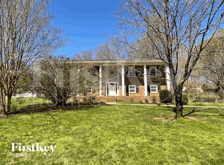 160 Rhyne Ct, Clemmons, NC 27012