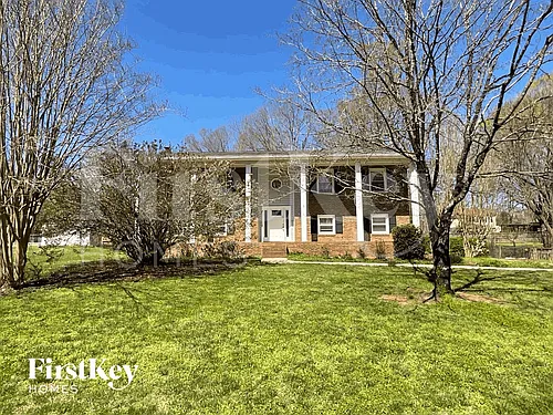 160 Rhyne Ct Photo 1