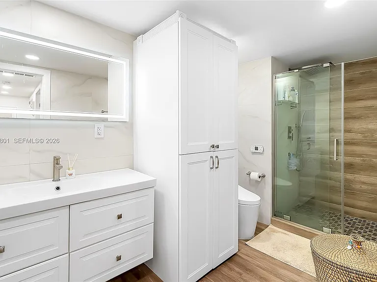 600 Three Islands Blvd #604 — Photo 21