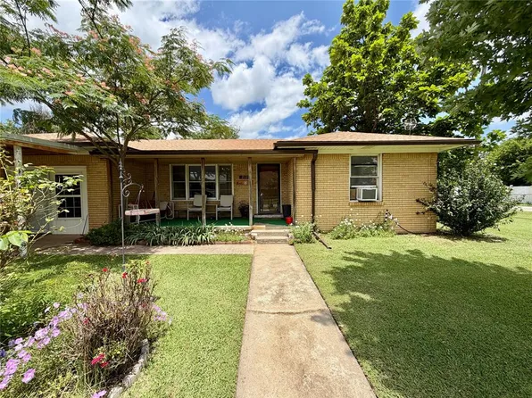 218 E H St, Ringling, OK 73456