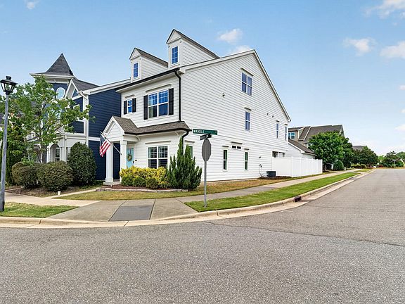 3rd image of 941 Branch Line Ln