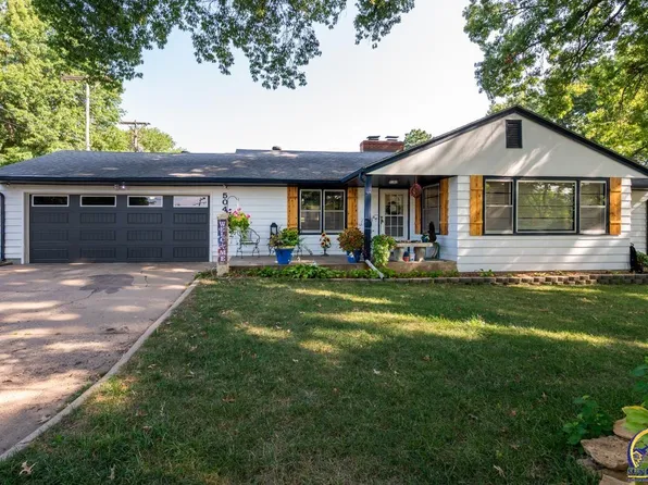 5044 SW 22nd St, Topeka, KS 66614