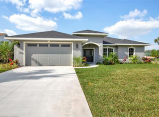 158 Bougainvillea St NE, Lake Placid, FL 33852
