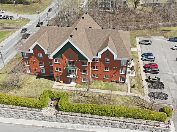 1101 Clement St #112, Hawkesbury, ON K6A 3P1