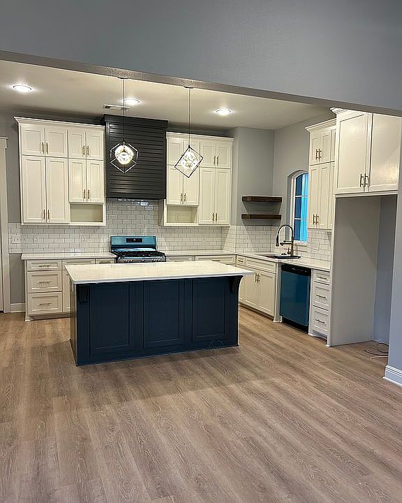 2nd image of 6523 Mosswood Dr