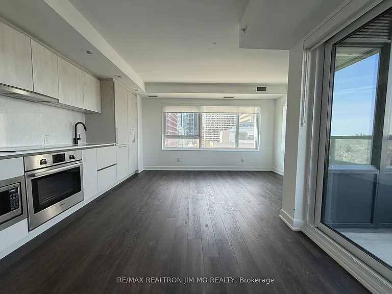 609 Sherbourne St #1104 — Photo 3