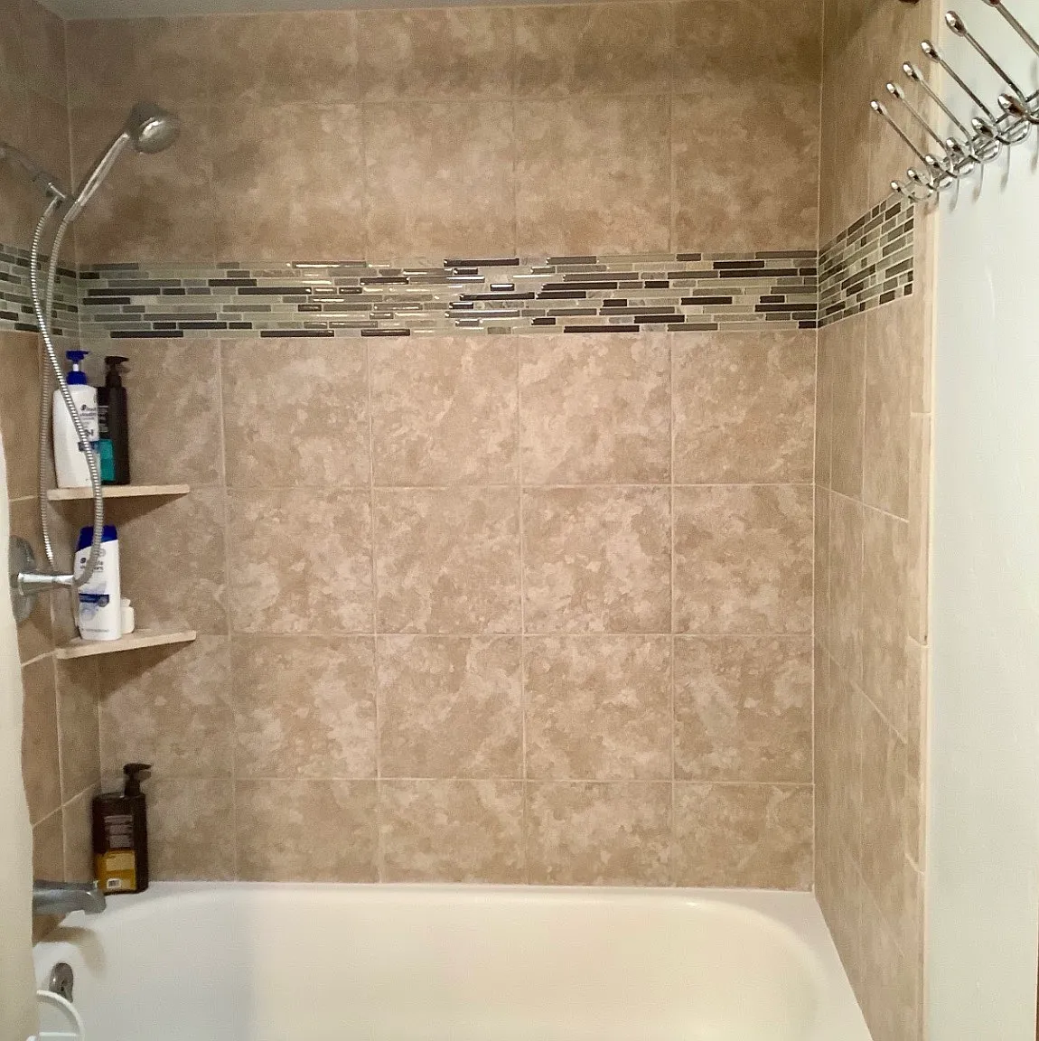 3 bed, 1300 sqft, $1,100 — Photo 4