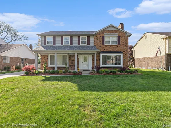 5800 Cliffside Dr, Troy, MI 48085
