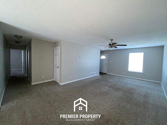 3rd image of 4561 Northwood Hills Dr