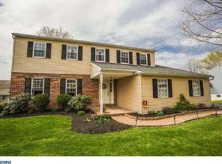 5 Dana Dr, Collegeville, PA 19426