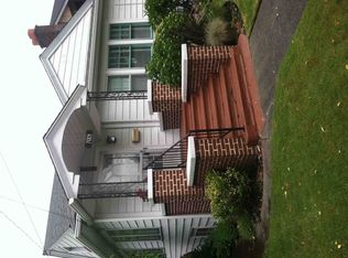 7021 18th Ave NE, Seattle, WA 98115