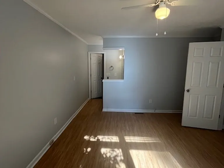 1843 Savannah Ct — Photo 16