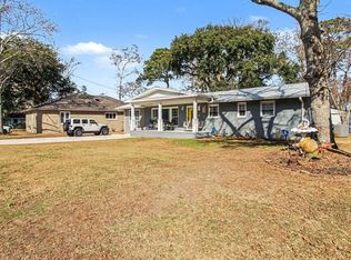 616 3rd Ave N, Surfside Beach, SC 29575