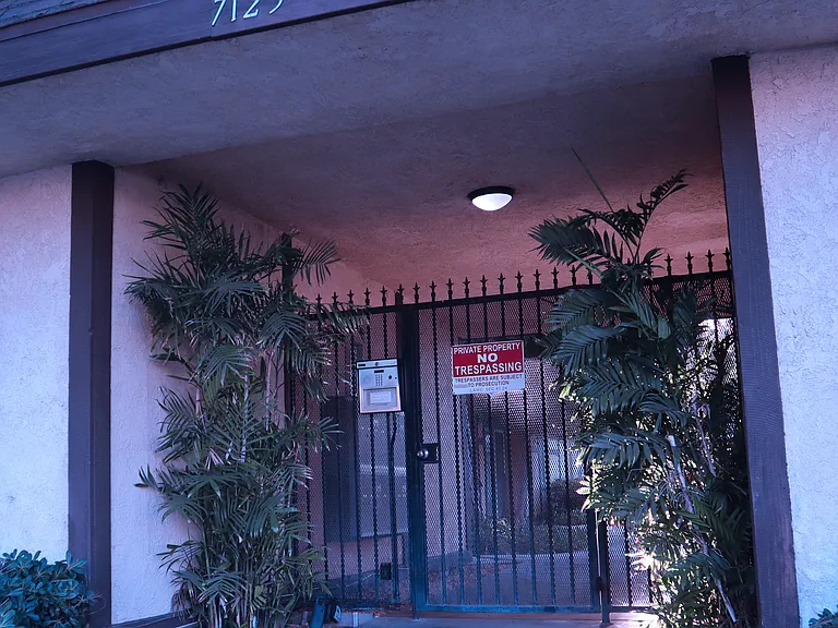 7125 Shoup Ave #206 — Photo 3
