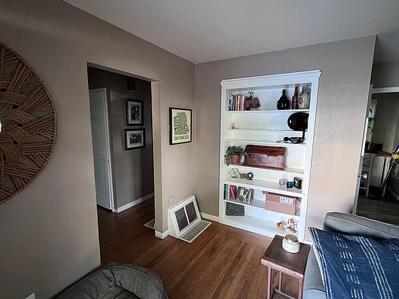 5th image of 3300 3300idaho St
