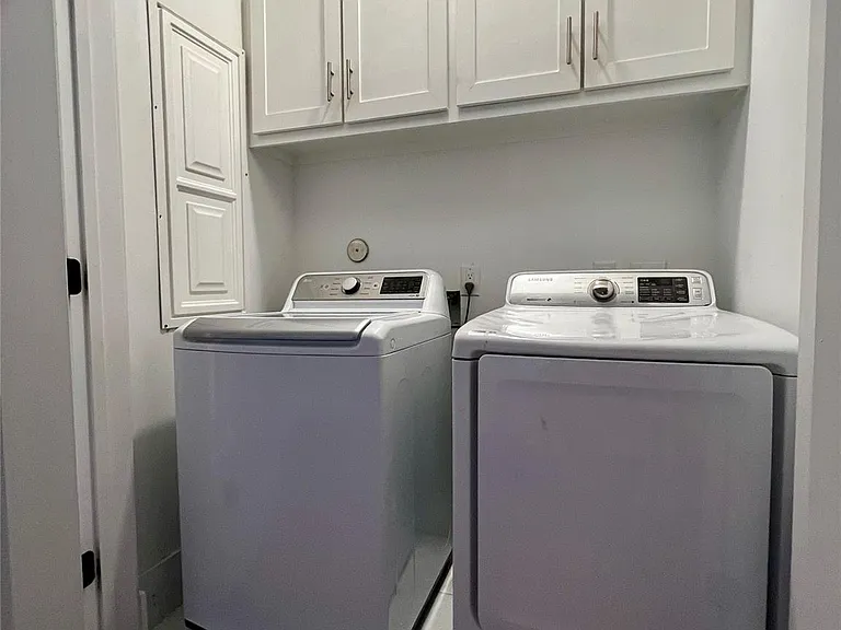 3218 N Crawford St — Photo 20