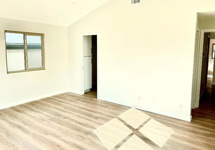 3718 Nile St — Photo 6