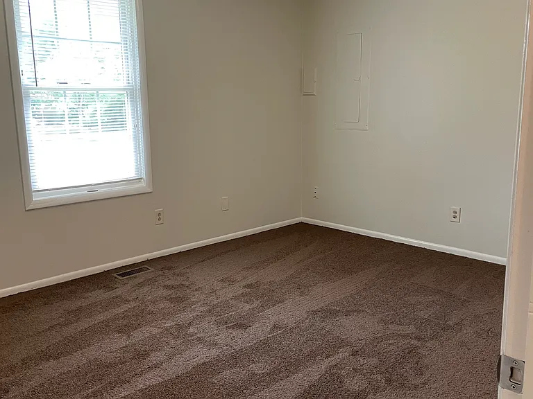 324 Peggy Dr — Photo 18