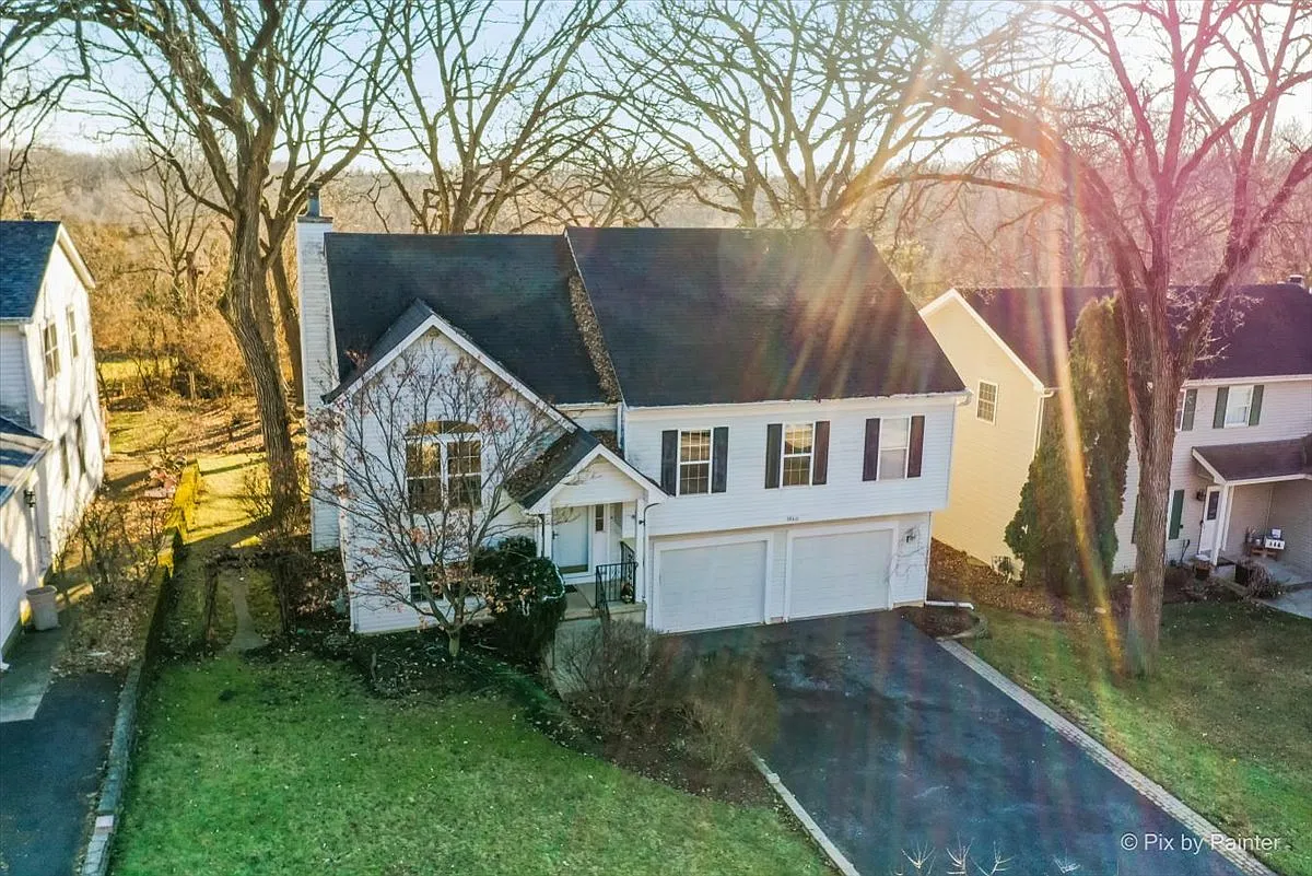1840 Riverwood Dr photo 1