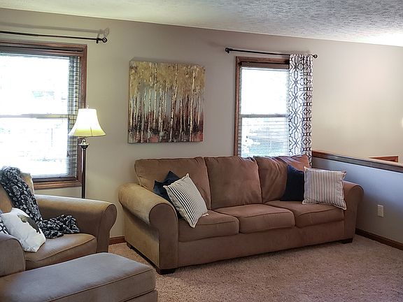4th image of 2210 S Landsdowne