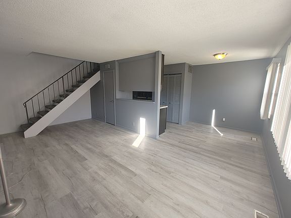 5th image of 3310 Lupine Dr