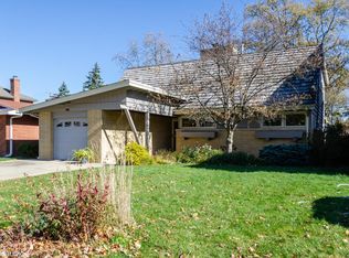 525 N Rose Ave, Park Ridge, IL 60068