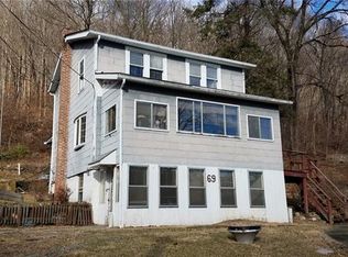 69 Peekskill Hollow Rd, Putnam Valley, NY 10579