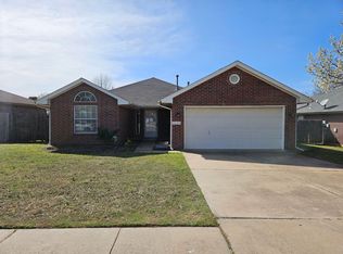 1524 Tree Line Dr, Norman, OK 73071