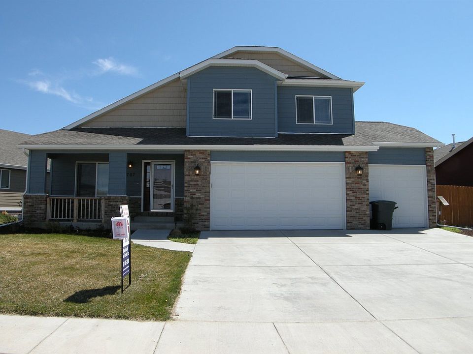 2nd image of 707 Sako Dr