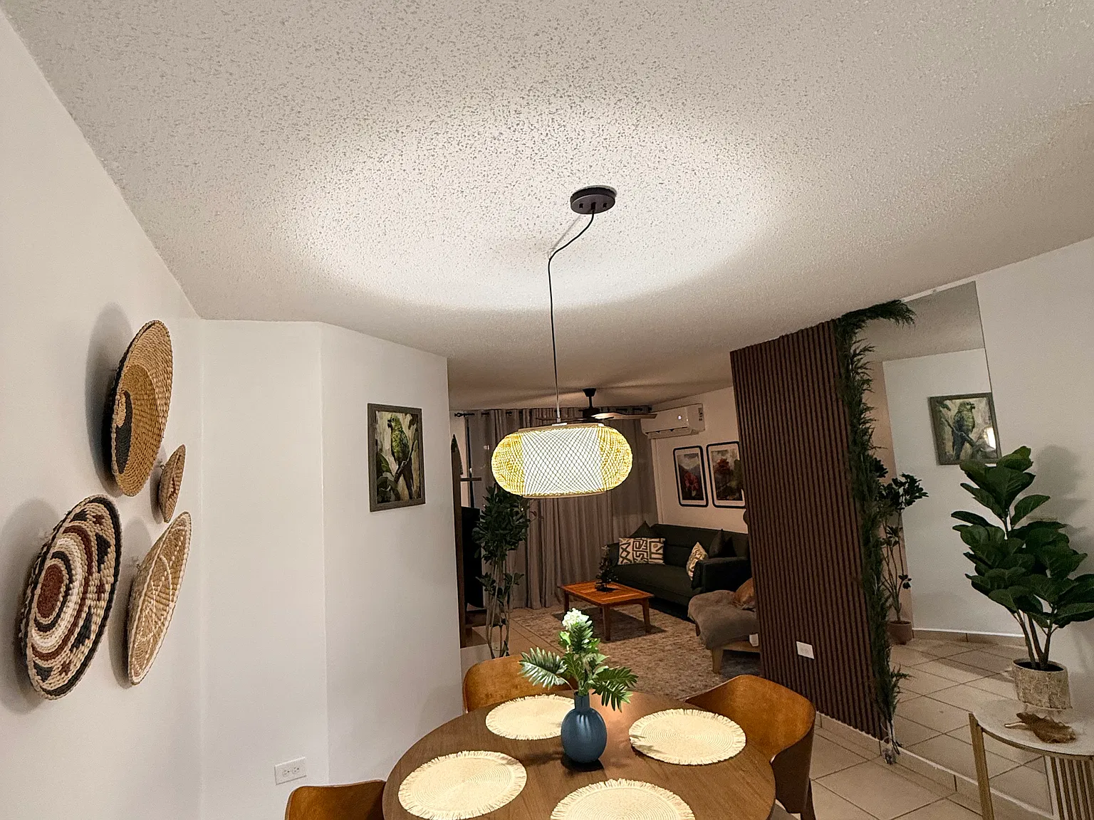 3 bed, 1200 sqft, $1,500 — Photo 2