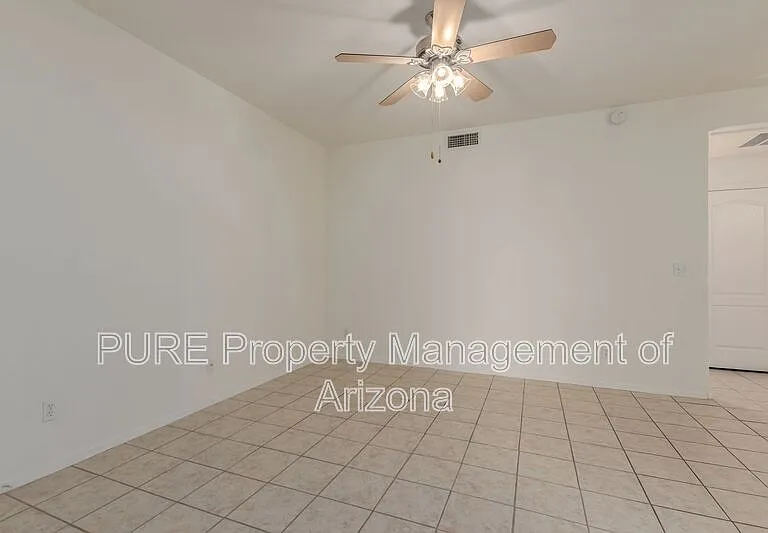 9151 W Greenway Rd #152 — Photo 5