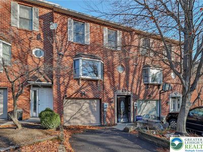 1881 Redwood Dr, Whitehall, PA, 18052