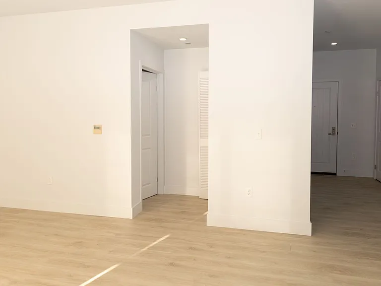 72 W Santa Clara St — Photo 38