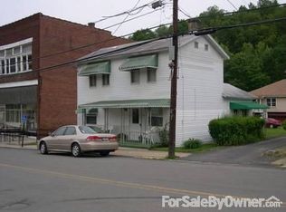 402 Main St, Fairview, WV 26570