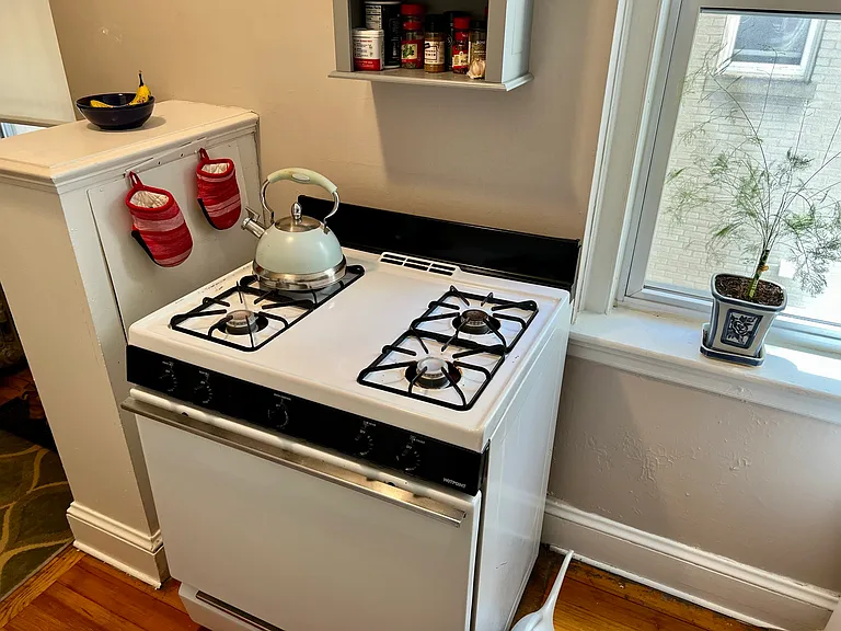 27 Lanark Rd #6 — Photo 16