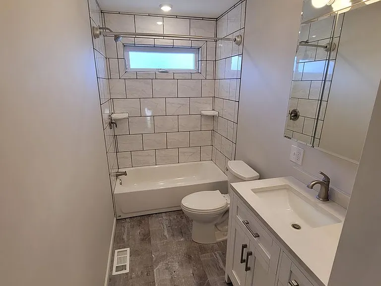 505 7th Ave — Photo 10