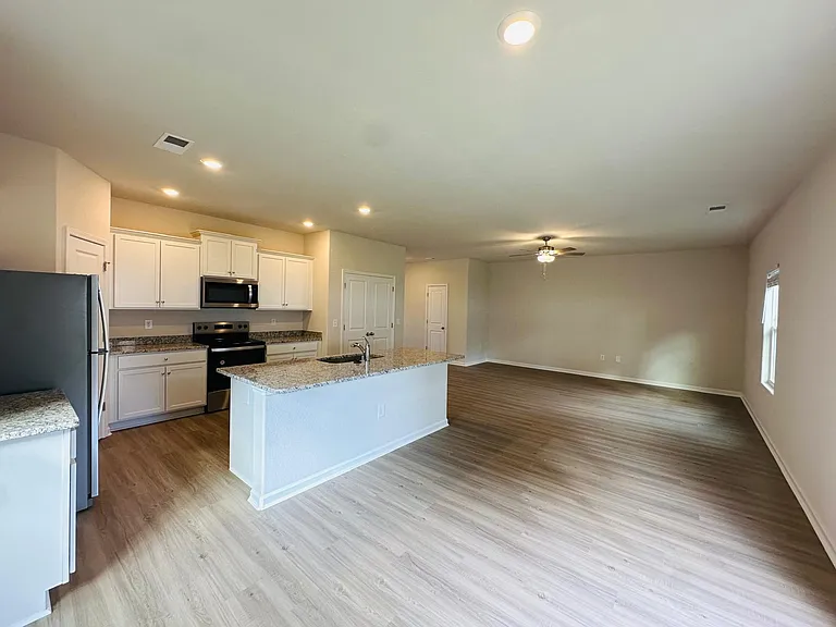6322 Lowe Ln — Photo 8
