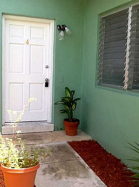 1st image of 2120 Biarritz Dr APT 4