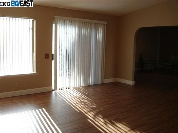 4th image of 591 Everglades Ln