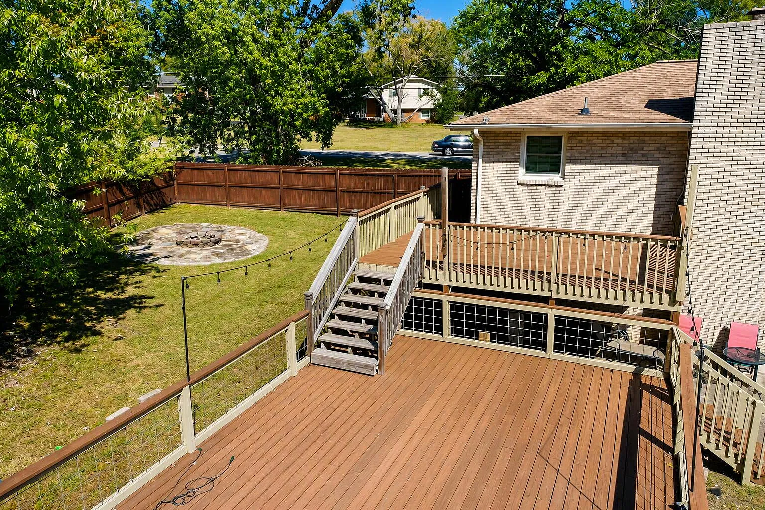 4 bed, 2.5 bath, 2282 sqft, $2,400 — Photo 4