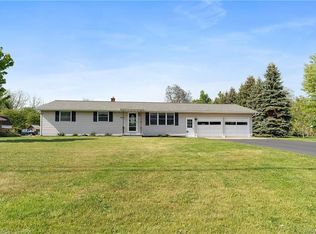 4421 N Ridge Rd, Lockport, NY 14094