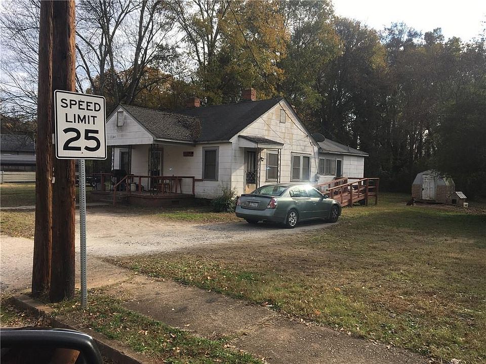 2nd image of 916 E Whitner St
