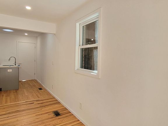 Living room - taken from front door