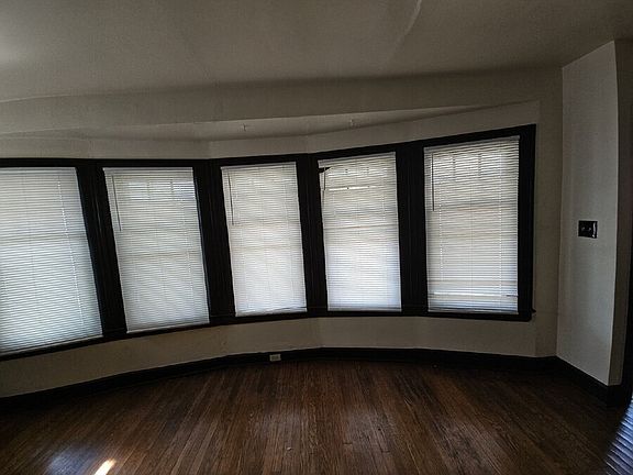 4th image of 1547 Hillcrest Rd #1