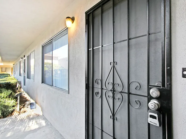 7469 Magnolia Ave. — Photo 13