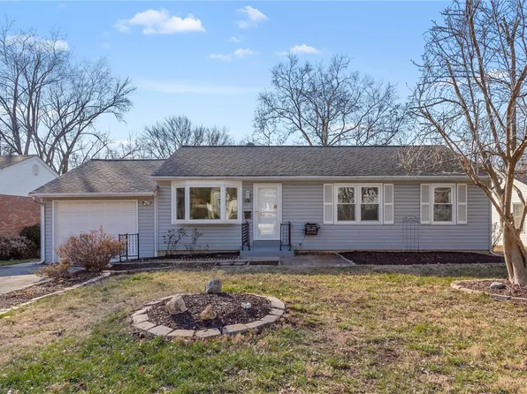 2217 Cherry Ln, Saint Charles, MO 63301