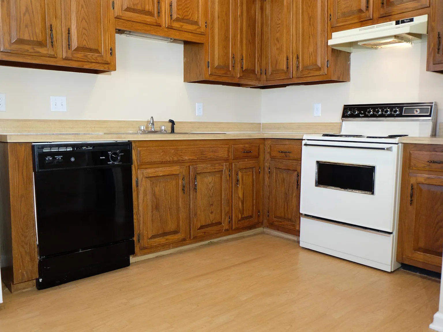 2 bed, 1218 sqft, $1,650 — Photo 4