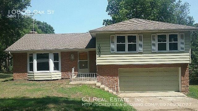 1st image of 10809 Oak St