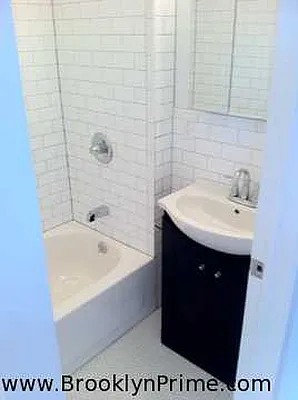 Rented by Brooklyn Real Estate Services | media 37